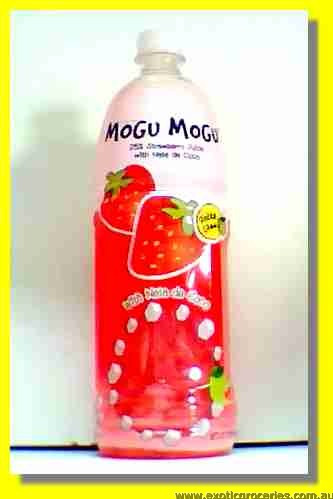 Mogu Mogu Strawberry Juice with Nata De Coco