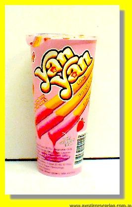 Yan Yan Strawberry Cream Snack